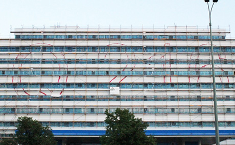 vorzeichen fassadenbeschriftung berlin hausfassade